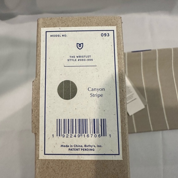 *Retired!* NWT Rothy’s The Wristlet Canyon Stripe - Picture 6 of 6